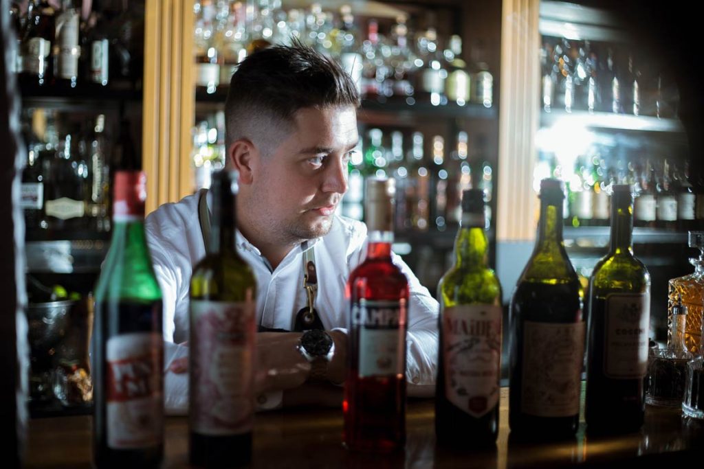 Career Start or Hobby Interest Your new Cocktail Life begins on a Bartending Course